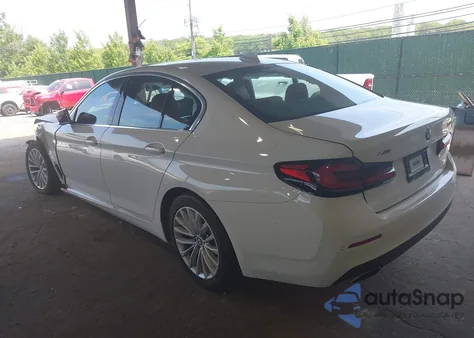 2021 BMW 530I xDrive z USA, uszkodzony, nr VIN WBA13BJ01MCF19892